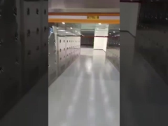 Grandi sistemi di doccia d'aria per carico. Decontaminazione ad alta capacità e conformità delle sale pulite.