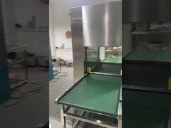 Linee di trasporto passano attraverso le finestre. Soluzioni di controllo della contaminazione incrociata.