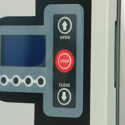 Doccia d'aria a porta rotante ad alta velocità con filtrazione HEPA e sensori di sicurezza per l'ingresso in camera pulita