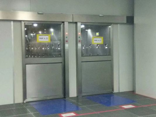 Prodotti industriali doccia d'aria con porte scorrevoli automatiche ventilatore da 1500W filtro HEPA da 0,3 μm trasferimento privo di polvere