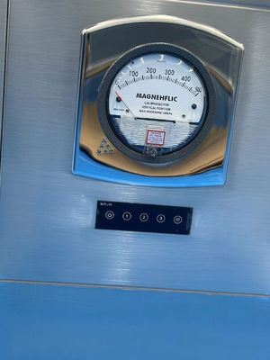Cappuccio di flusso laminare di grado farmaceutico. H14 HEPA 99,9995% di efficienza e sterilizzazione UV per la lavorazione asettica.