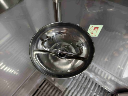 Doccia di emergenza di sicurezza e stanza per il lavaggio degli occhi con custodia in acciaio inossidabile SUS304, flusso doccia di 120-180 l/min e dimensioni compatte di 1.000 × 1.000 × 2.400 mm
