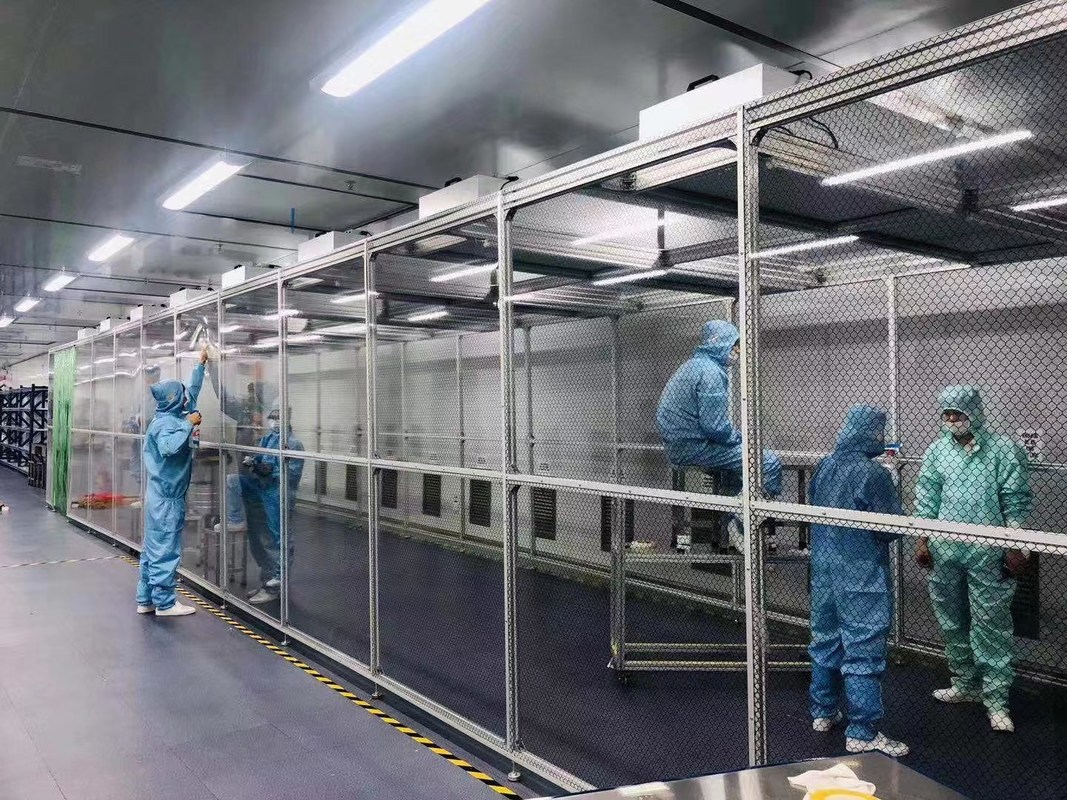 Confinamento per ambienti puliti personalizzato con telaio in acciaio inossidabile 304, conformità alla classe 5 ISO e filtrazione HEPA 34× FFU